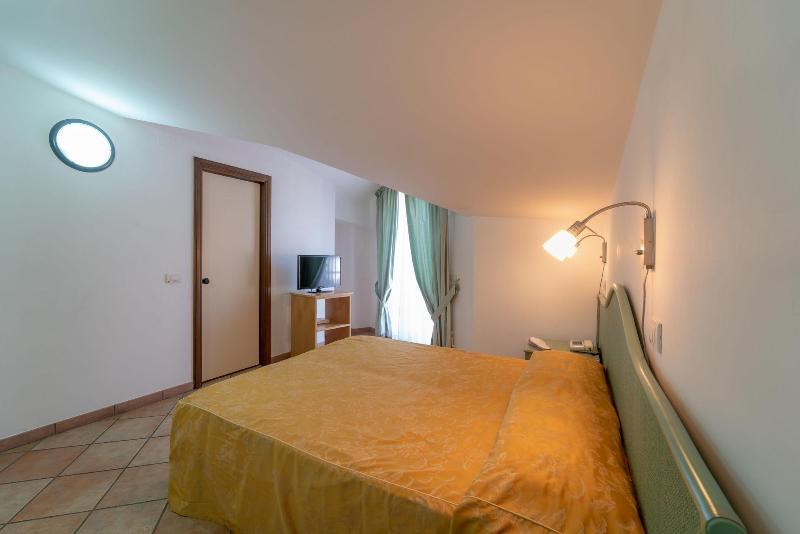 Hotel Il Ceppo Agropoli Esterno foto