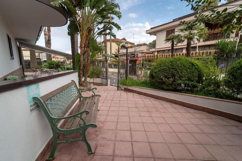 Hotel Il Ceppo Agropoli Esterno foto