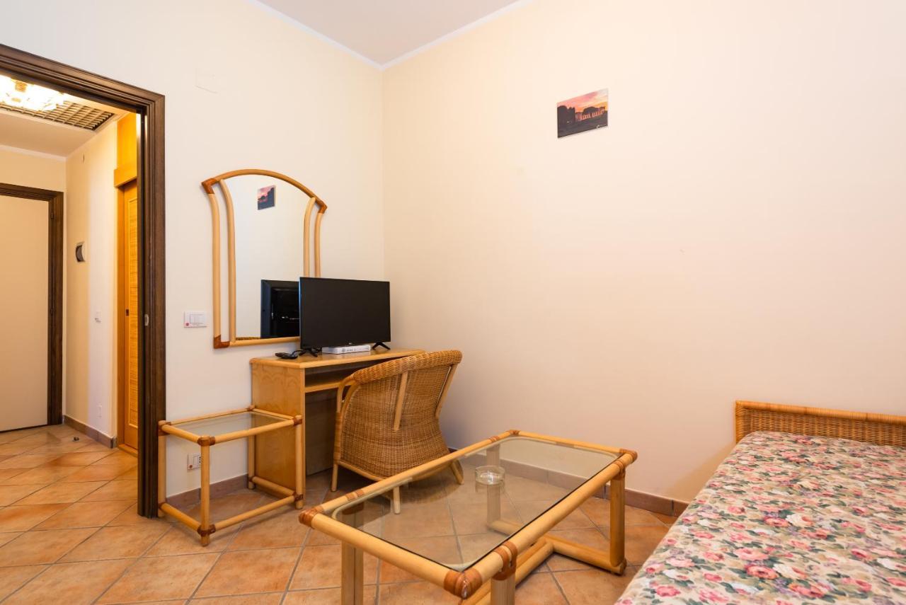 Hotel Il Ceppo Agropoli Esterno foto