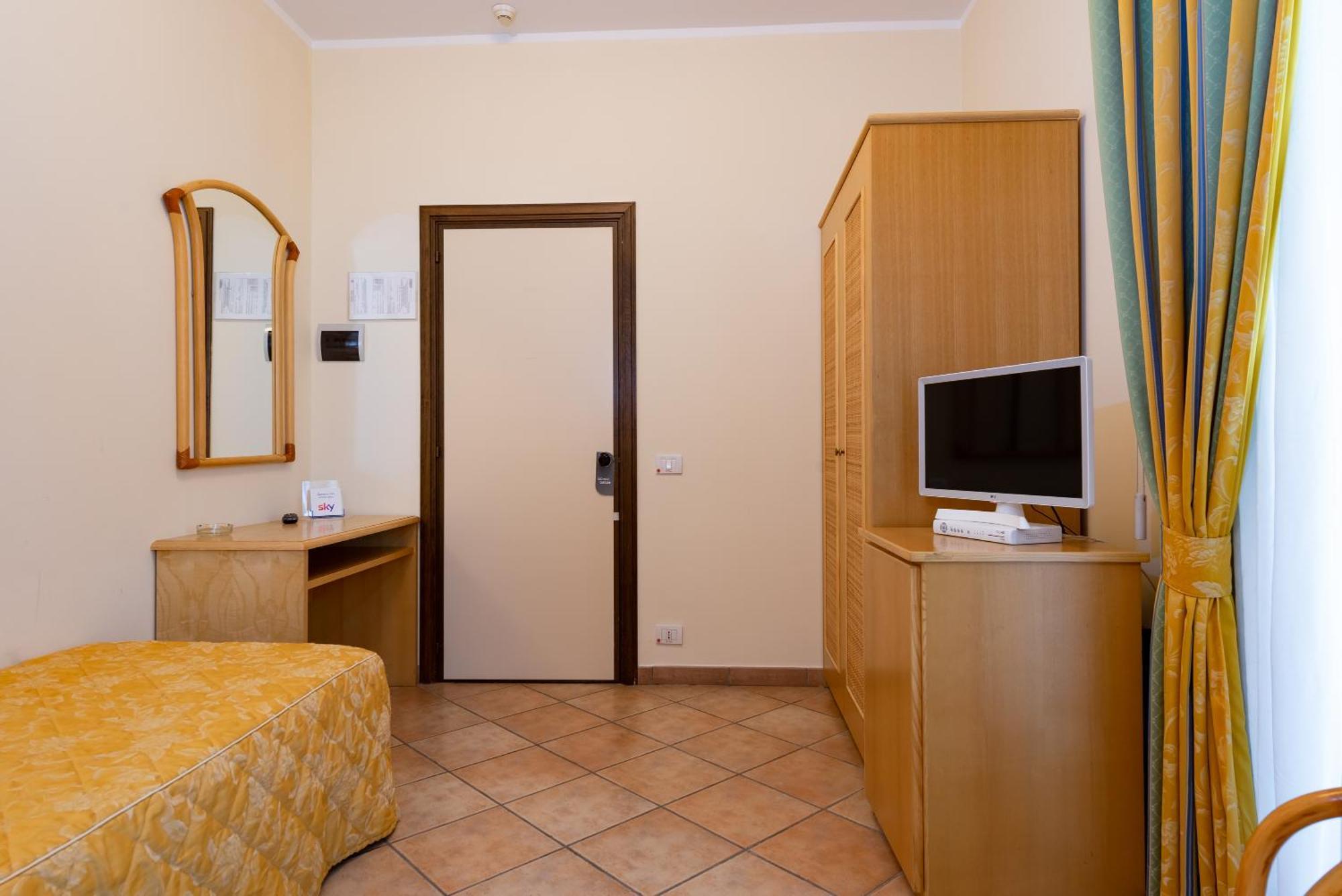 Hotel Il Ceppo Agropoli Esterno foto