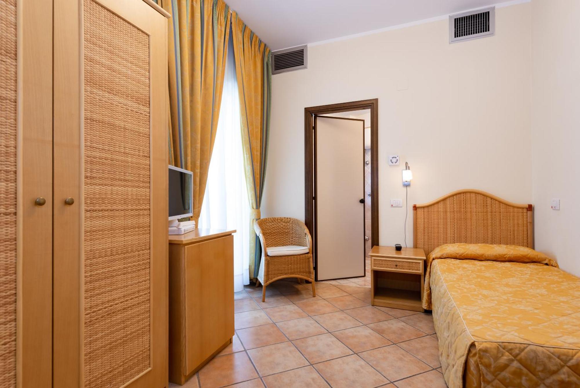 Hotel Il Ceppo Agropoli Esterno foto