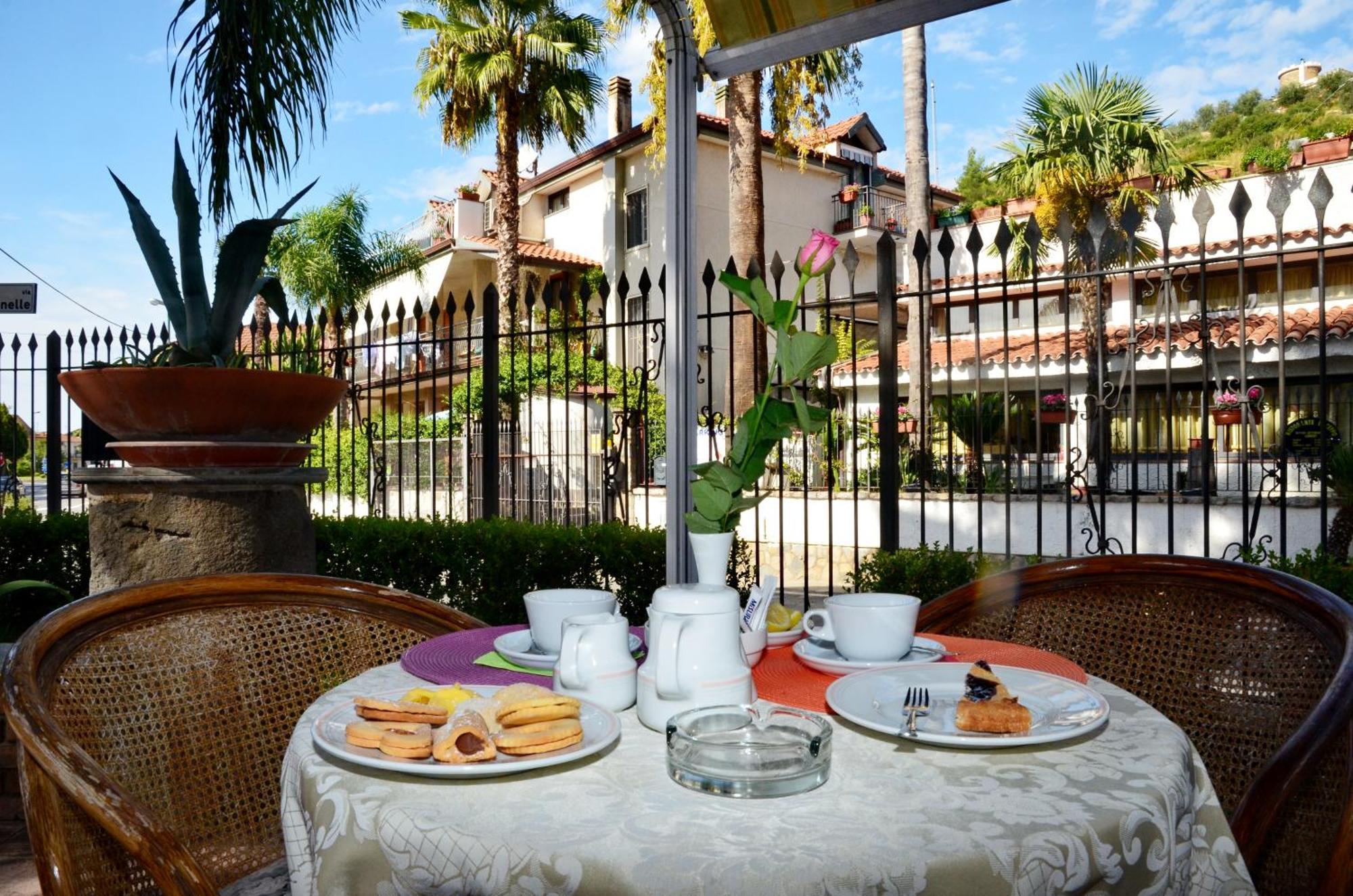 Hotel Il Ceppo Agropoli Esterno foto